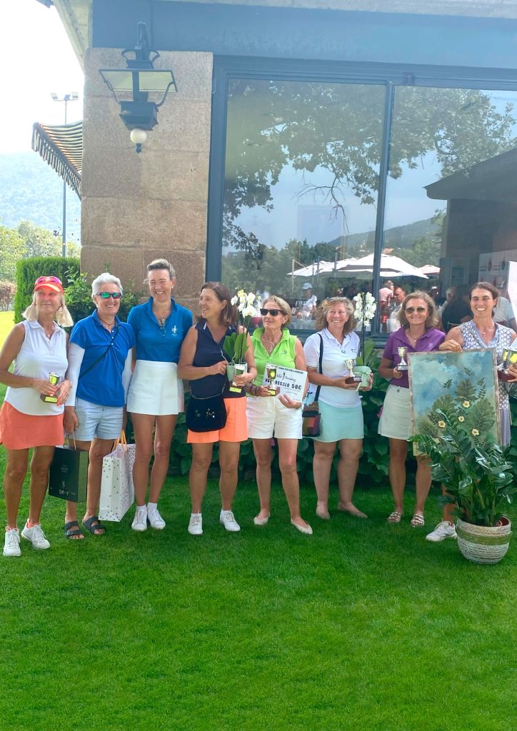 MES DE LA MUJER GOLFISTA 1 1 3