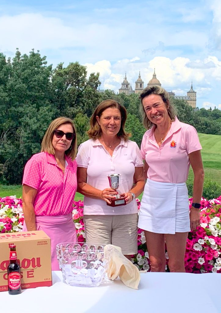 MES DE LA MUJER GOLFISTA 21 22 1