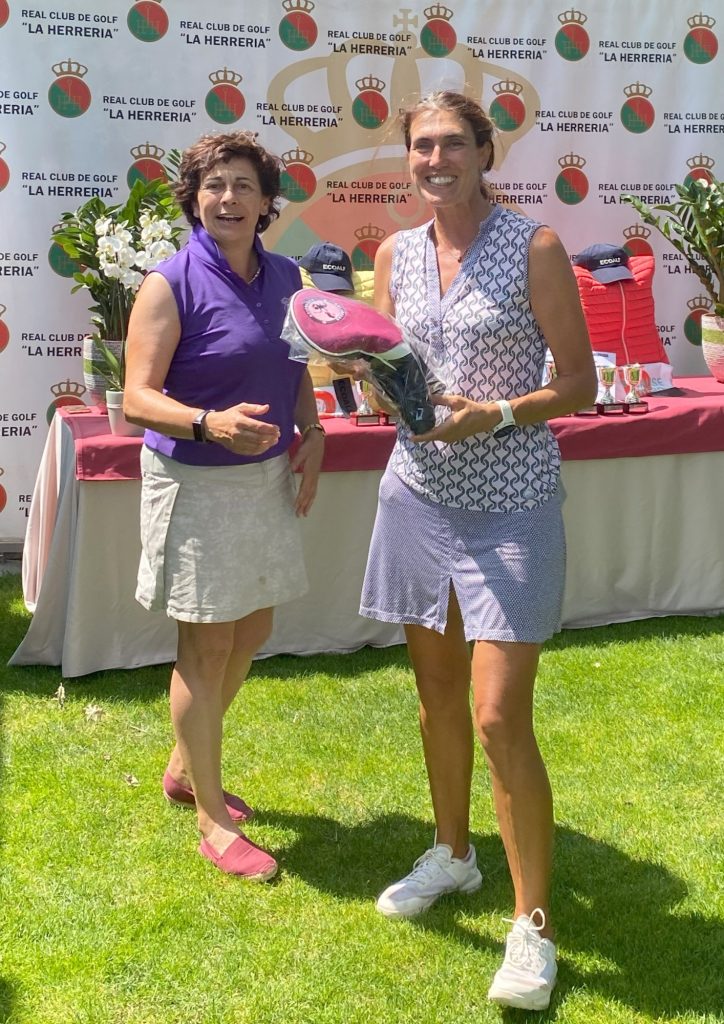 MES DE LA MUJER GOLFISTA 5 5 2