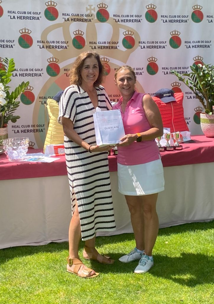 MES DE LA MUJER GOLFISTA 6 6 2