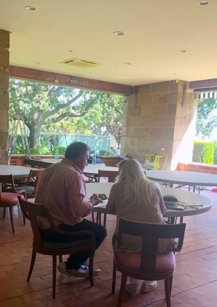 NUEVOS VENTANALES EN LA CAFETERÍA Y EL RESTAURANTE 2 3 obras ventanas